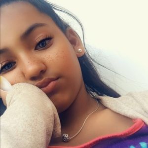 Meet your Posher, Joyce